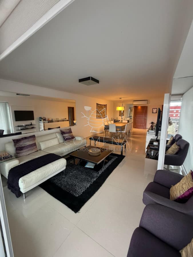 Apartamento a 100 metros del mar, primeras paradas Playa mansa
