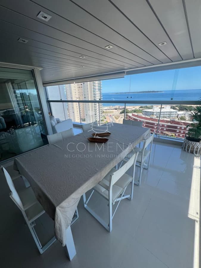 Apartamento a 100 metros del mar, primeras paradas Playa mansa