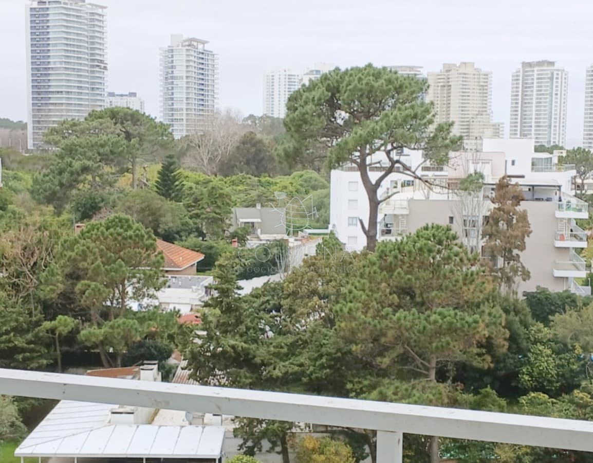 Apartamento 2 dormitorios, 2 baños , Balcón y cochera en Aidy Grill