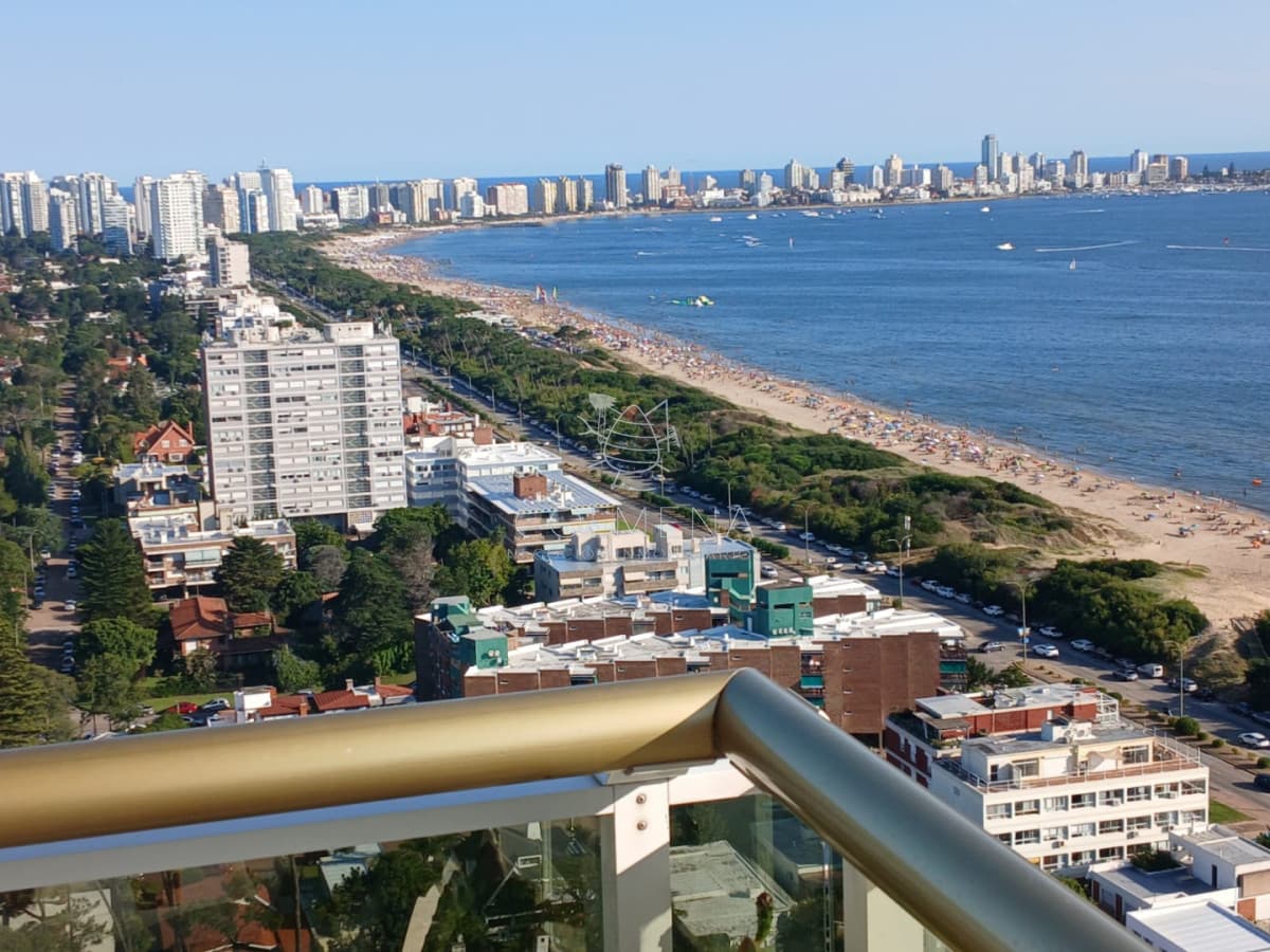 Espectacular planta con la mejor vista de la mansa.