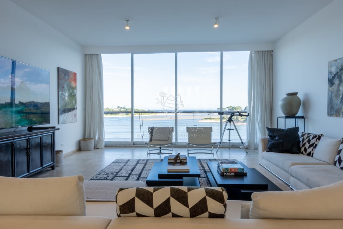Apartamento duplex con Piscina, Parrillero y una vista magnifica.