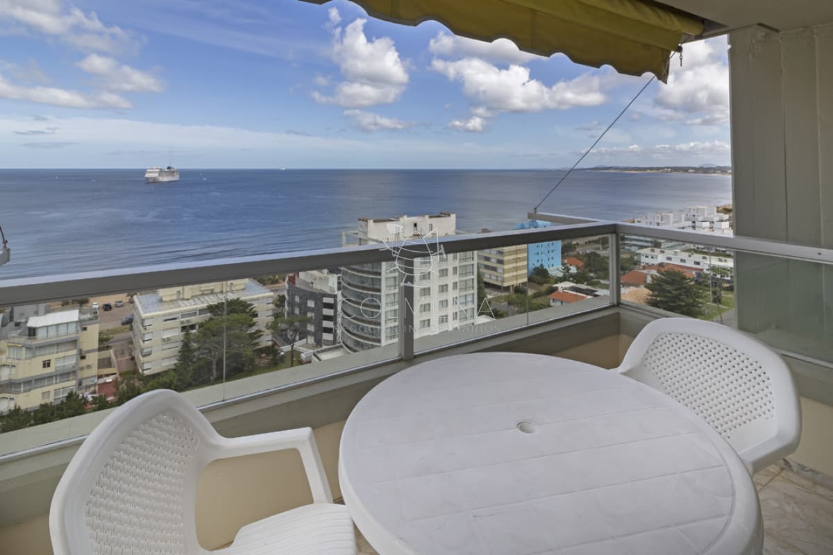 Espectacular departamento con excelentes vistas a la mansa