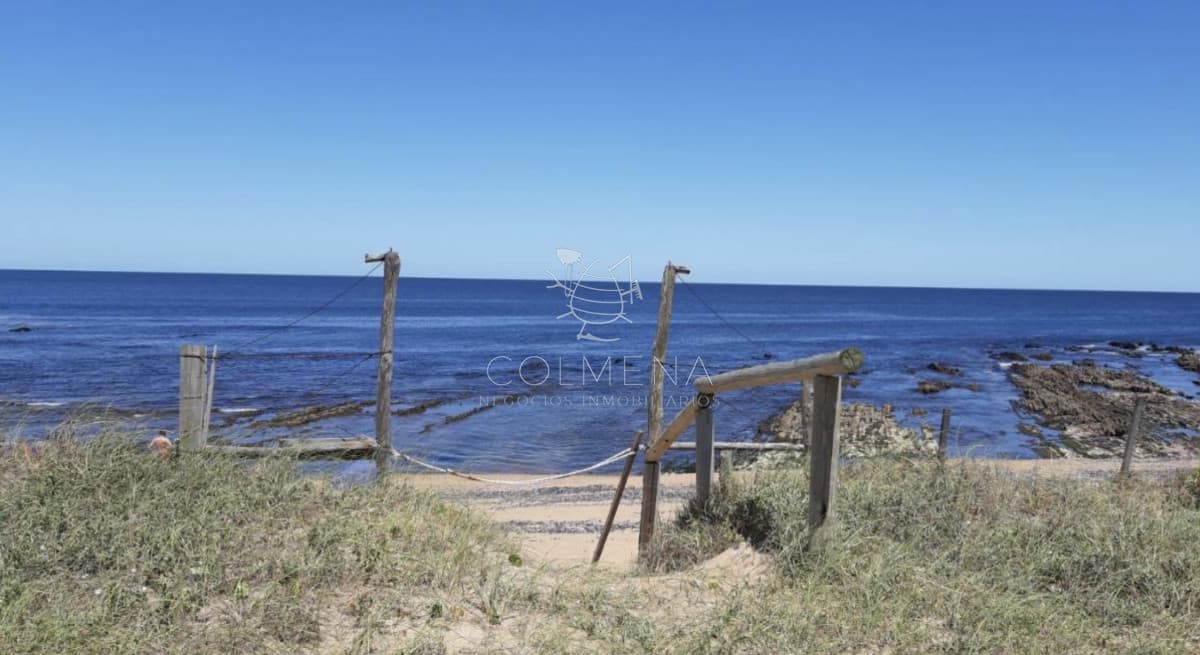 Casa en primera linea sobre el Oceano -  La Paloma - Rocha