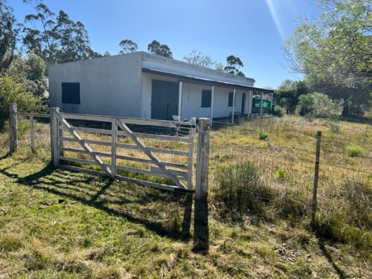 Campo 10 has y media con casa y manantial con agua permante. Consulte!!!!!!!!!