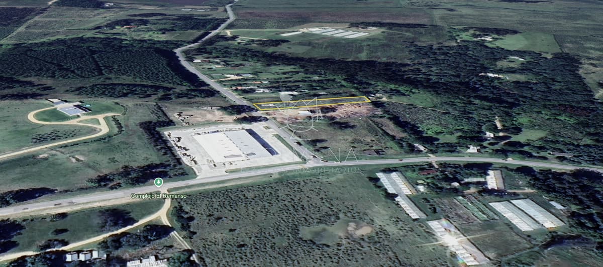 Terreno en camino cerro Eguzquiza