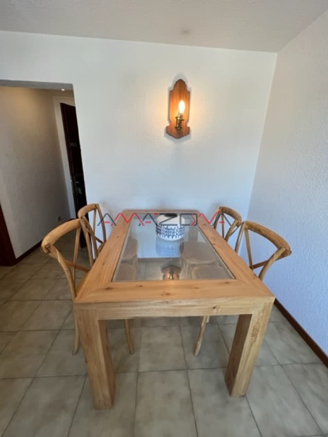 Apto de 1 dormitorio con vista a playa mansa y Brava
