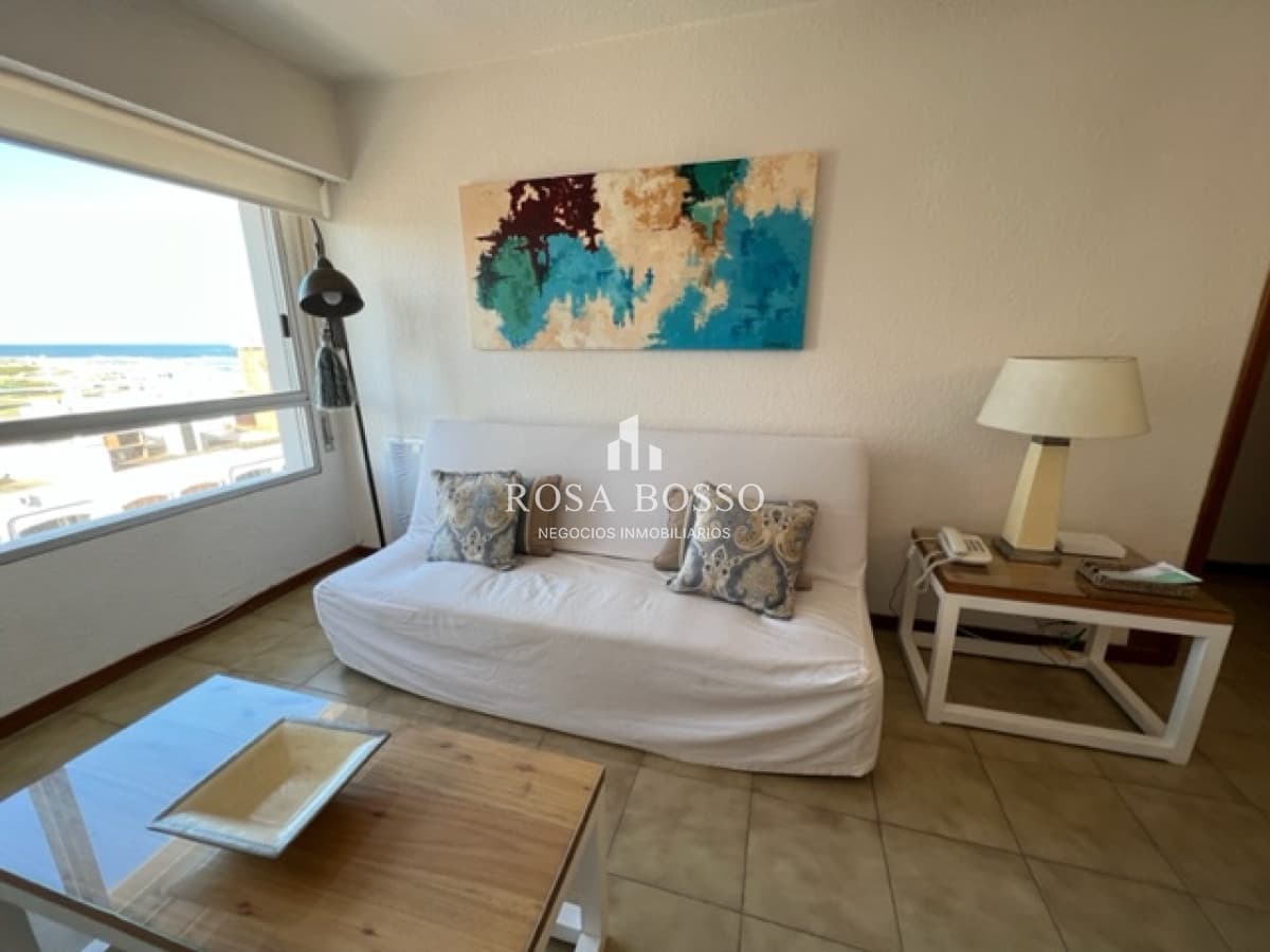 Apto de 1 dormitorio con vista a playa mansa y Brava