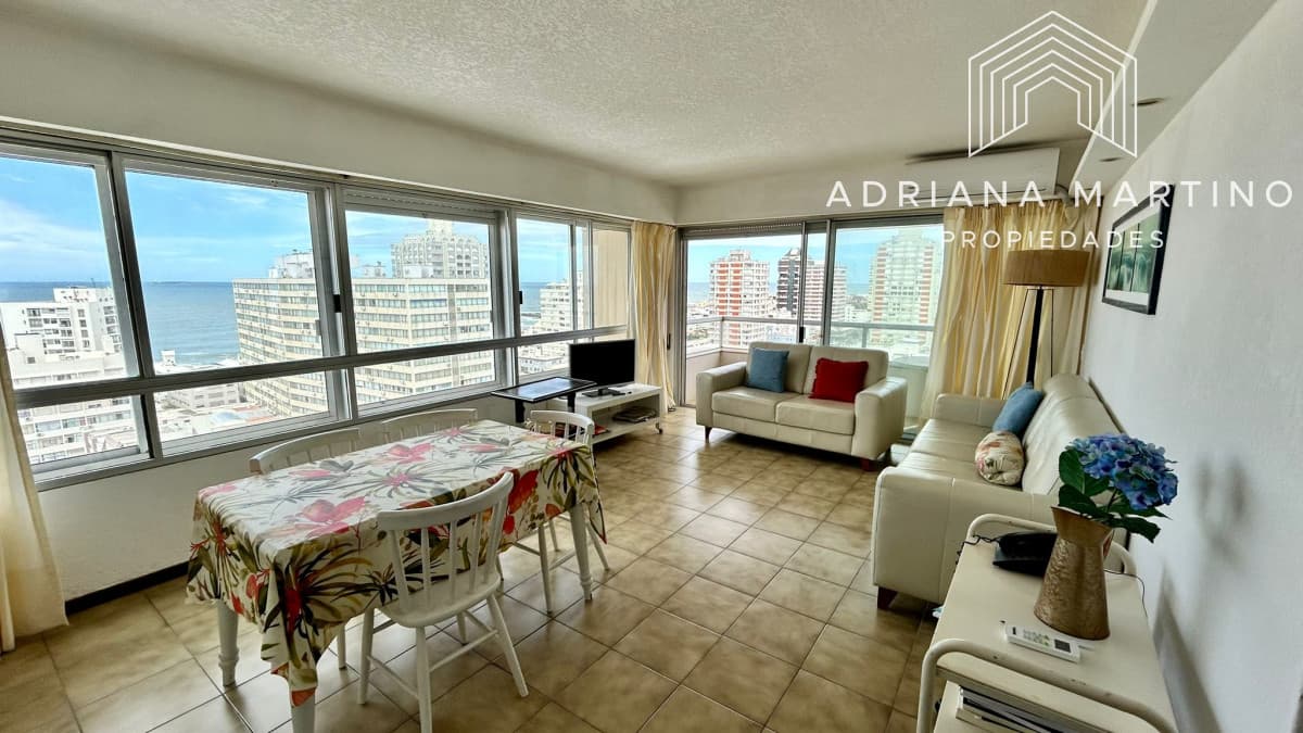 Apartamento en Torre Gattas con muy buena vista a la brava y Puerto.