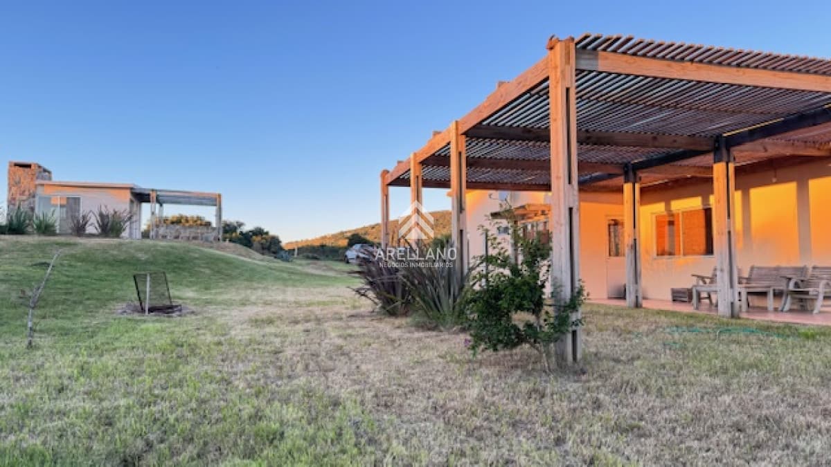 Campo Ref.3611 - Chacra de 6 has con 664 m2 - cerca de Piriapolis