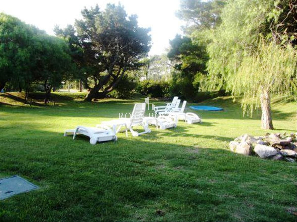 Casa de 4 dormitorios próxima al mas en playa Mansa, Punta del Este