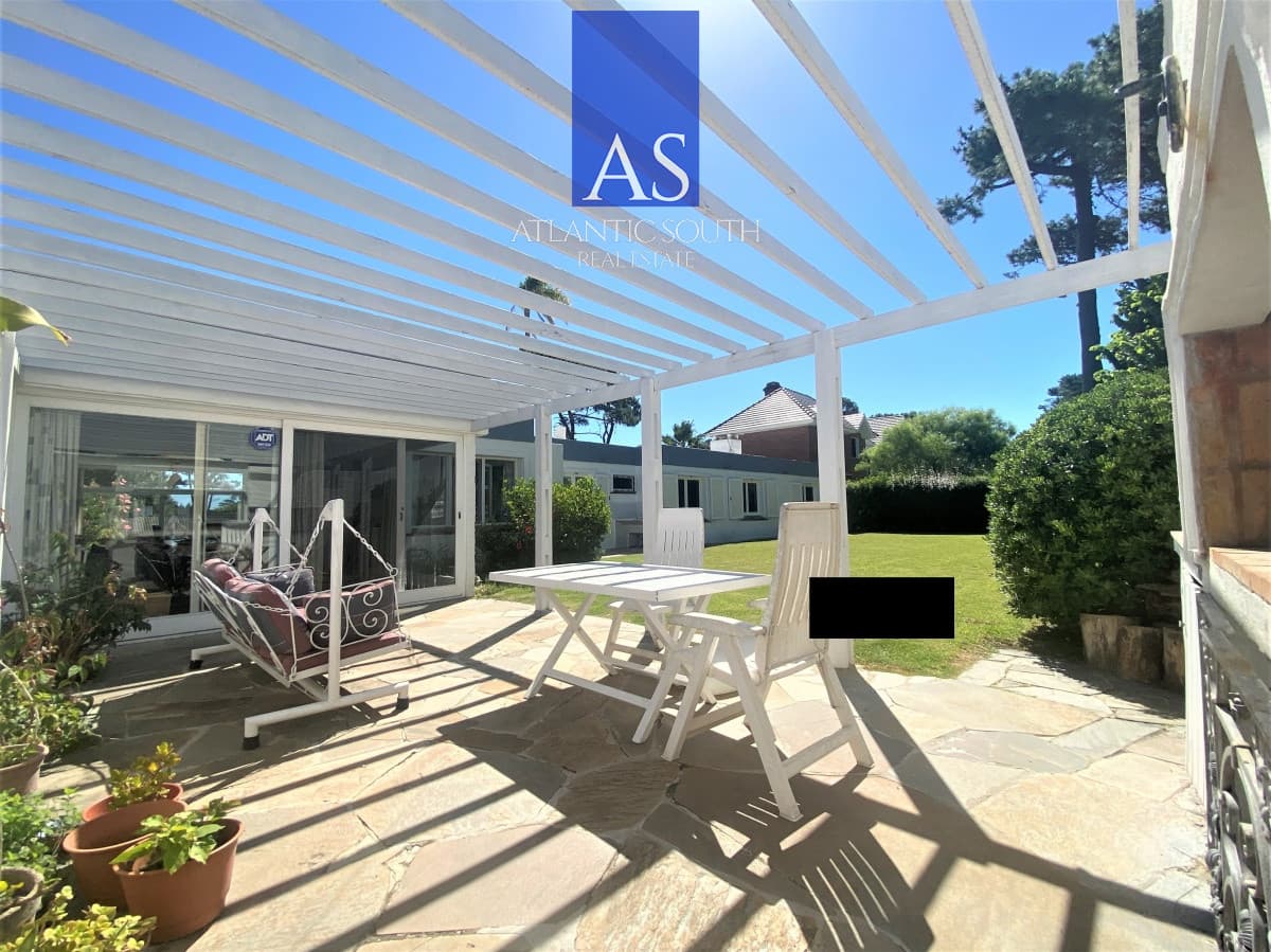 Casa de 4 dormitorios en Playa Mansa, Punta del Este