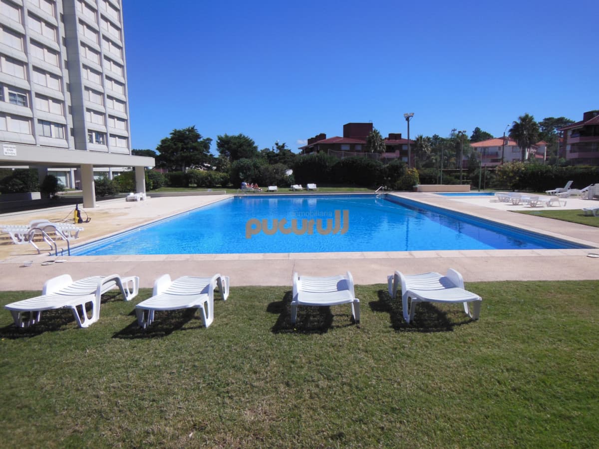 APARTAMENTO EN VENTA 3 DORMITORIOS EN PLAYA MANSA