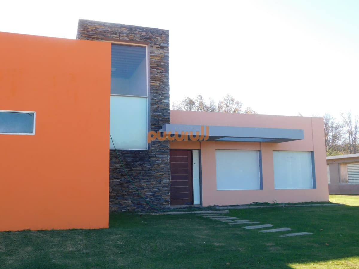 CASA EN VENTA BARRIO PRIVADO PUNTA BALLENA 440 MTS CONSTRUIDOS