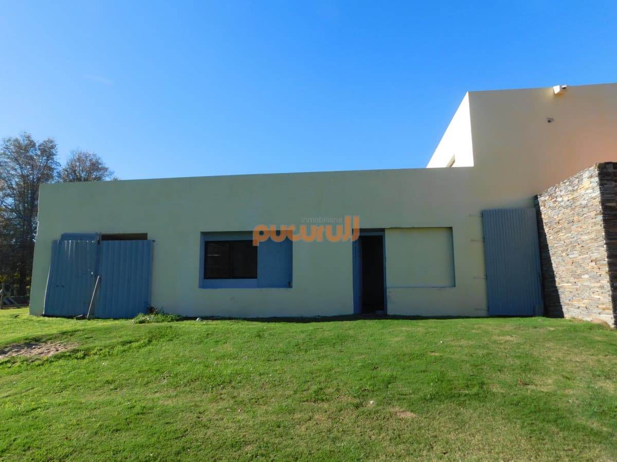 CASA EN VENTA BARRIO PRIVADO PUNTA BALLENA 440 MTS CONSTRUIDOS