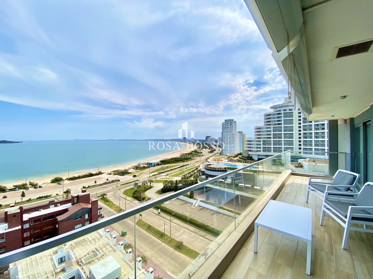 Apartamento, Venta, 4 dormitorios, Playa Mansa, Punta del Este