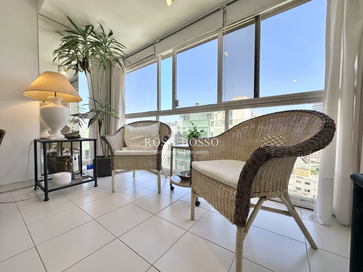 Venta Apartamento 2 dormitorios Punta del Este Brava piso alto