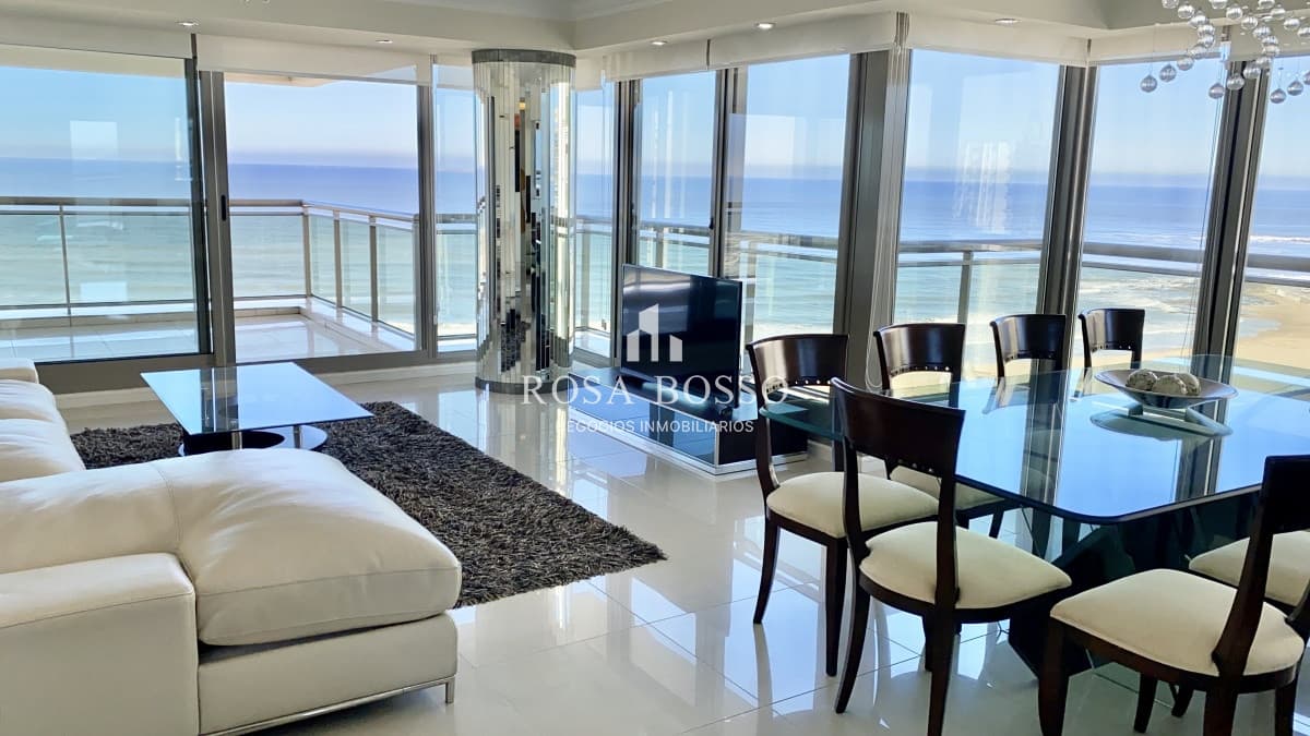 Apartamento 4 dormitorios  Garaje  vista Playa Brava  Punta del Este, Uruguay