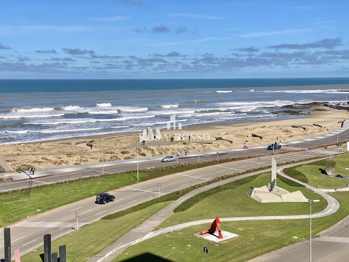 Apartamento 3 dormitorios Brava  Punta del Este Uruguay