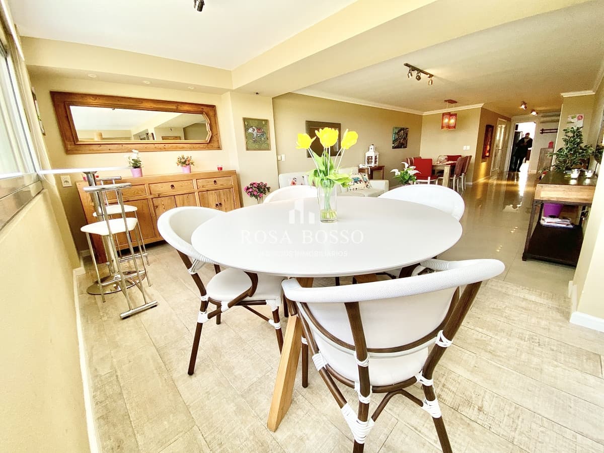 Apartamento 3 dormitorios  Punta del Este