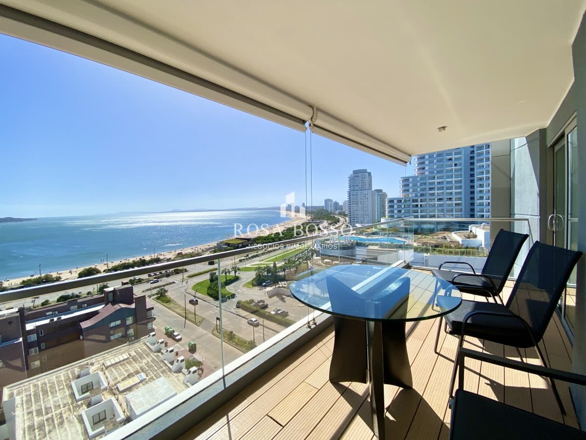 Apartamento 3 dormitorios 4 baños  Punta del Este
