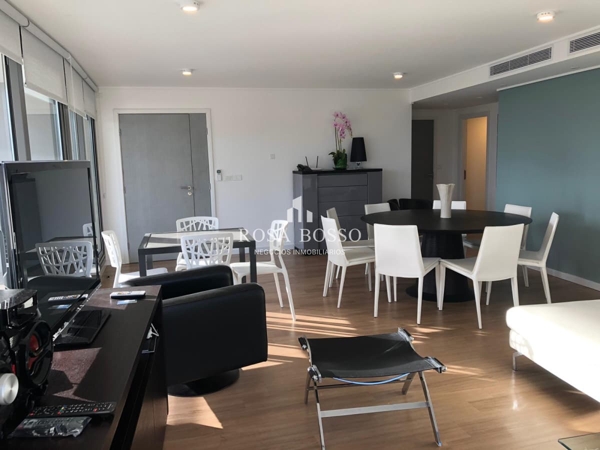 VENTA, Apartamento, 3 dormitorios, Punta del Este, Uruguay, con terraza