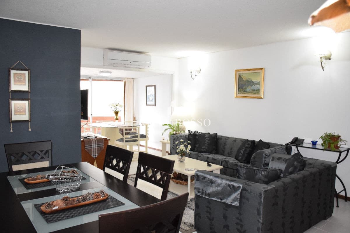 Apartamento en Brava, 2 dormitorios *