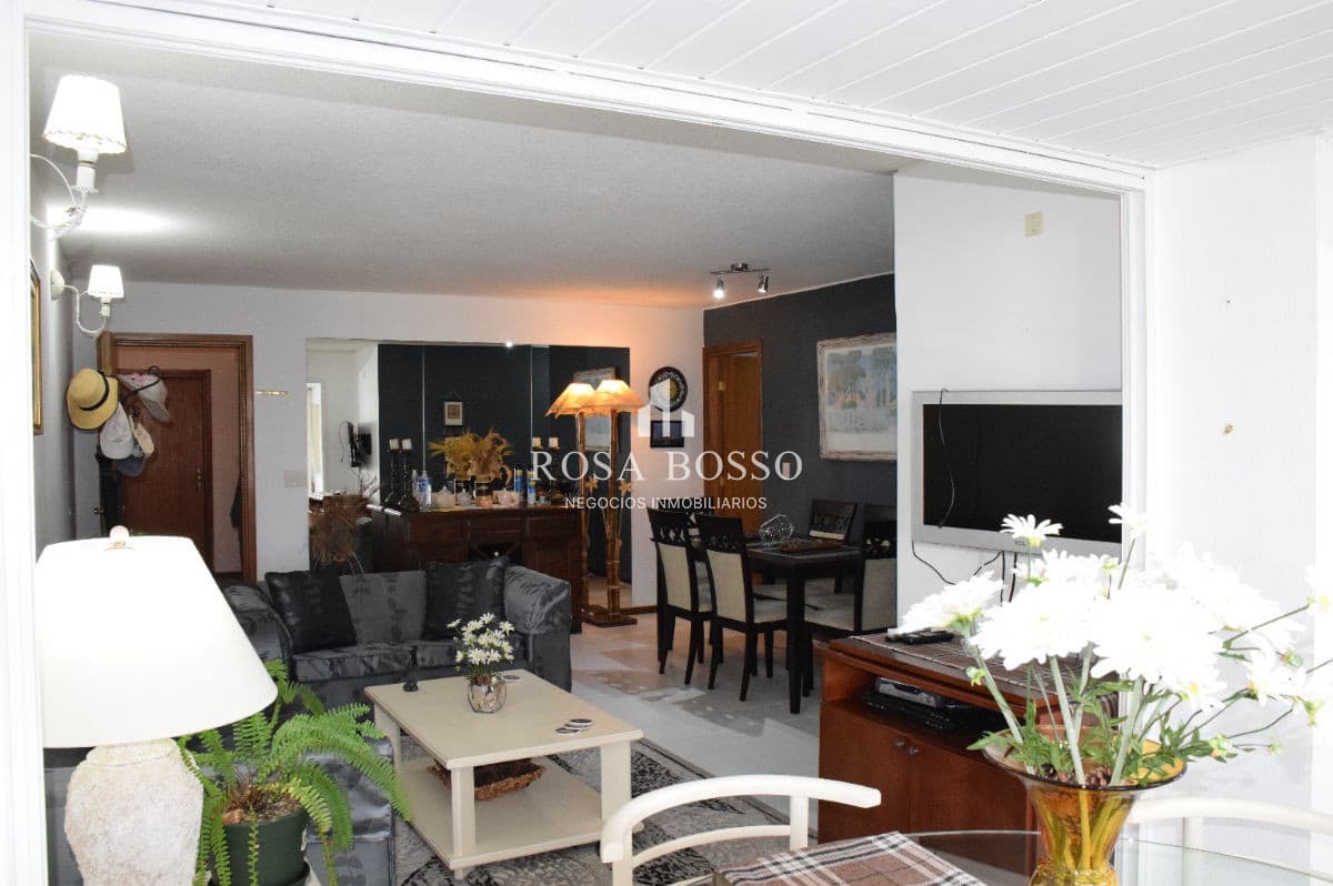 Apartamento en Brava, 2 dormitorios *