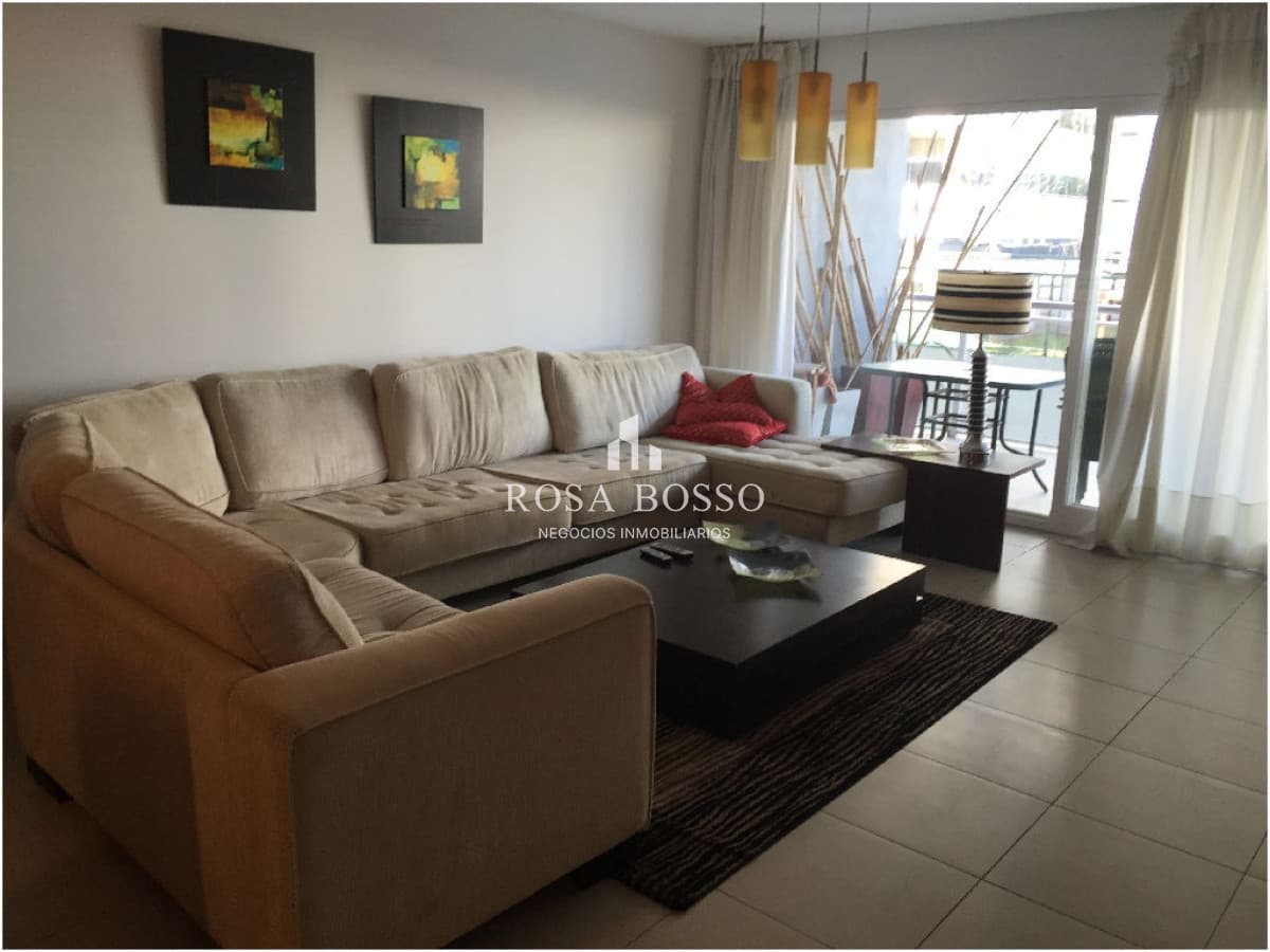 Apartamento en Brava, 1 dormitorios *