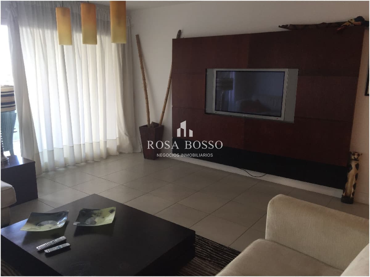 Apartamento en Brava, 1 dormitorios *