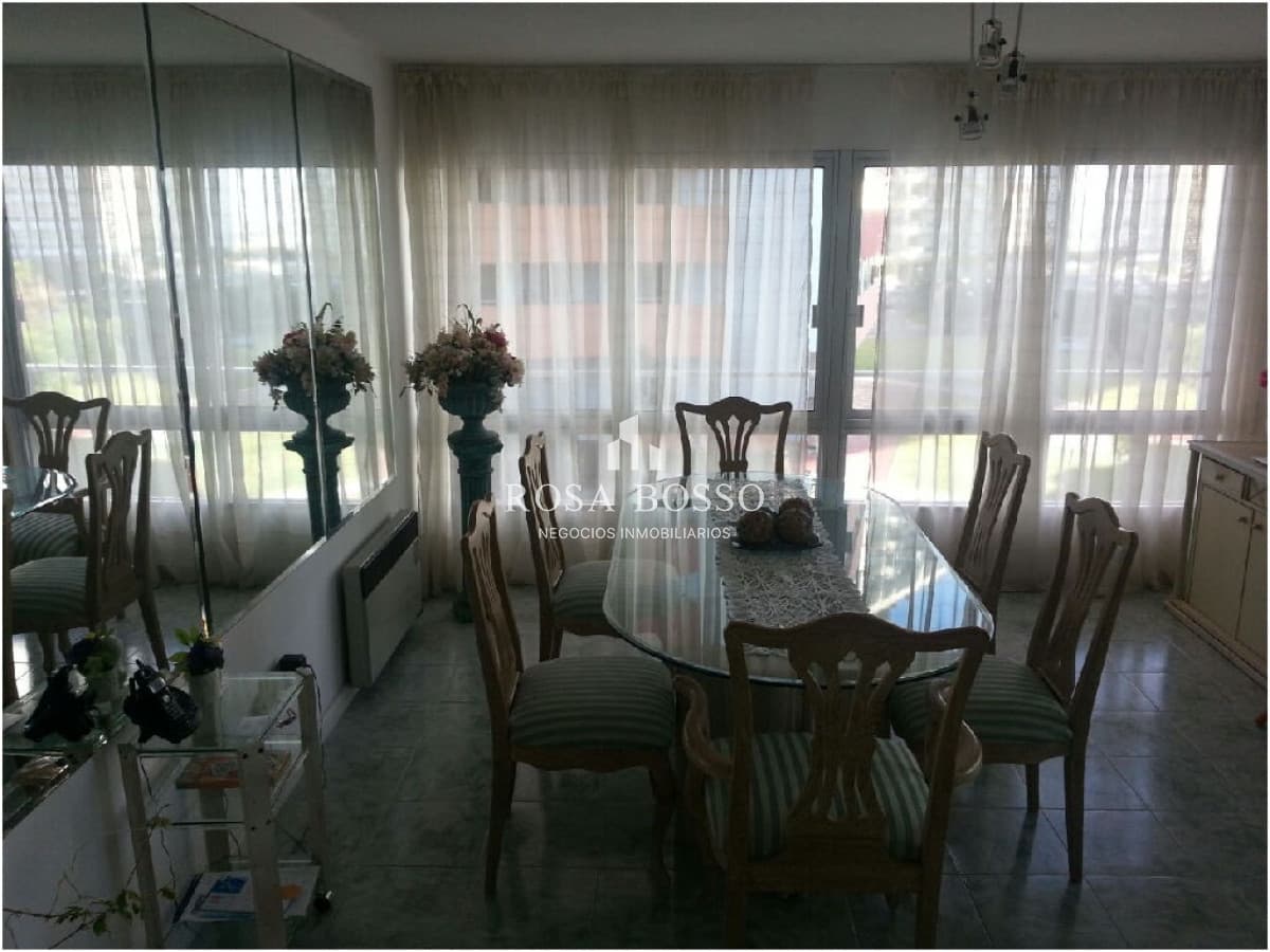 Apartamento en Brava, 3 dormitorios *