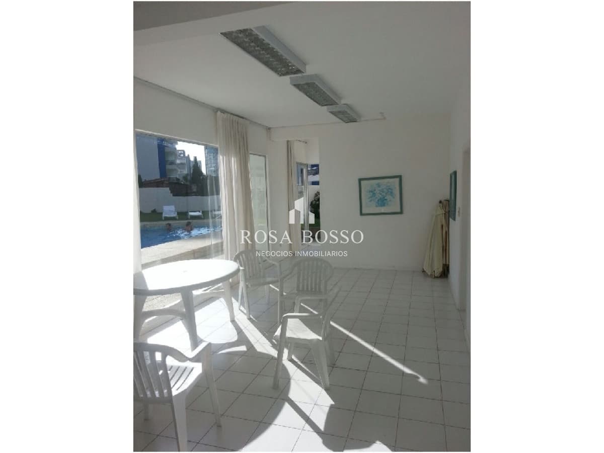 Apartamento en Brava, 3 dormitorios *
