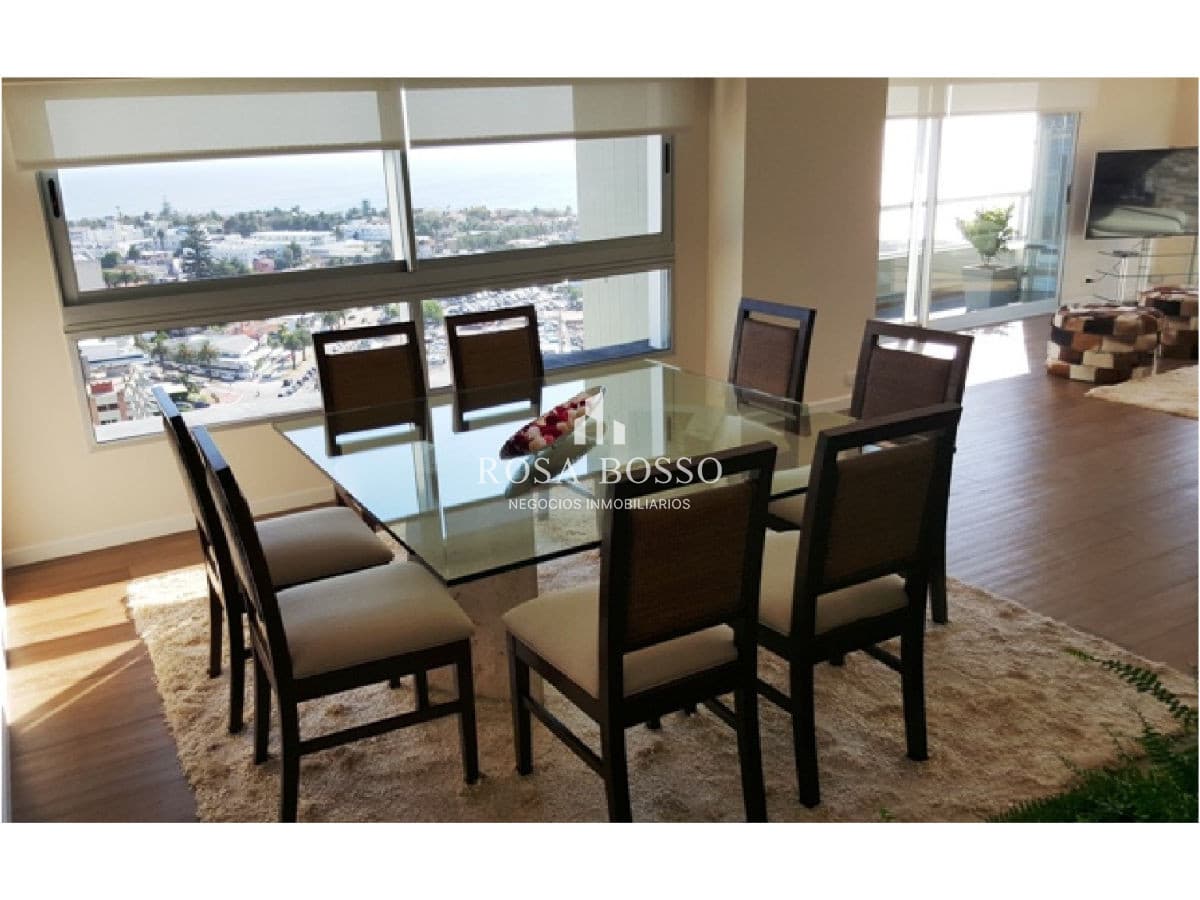 Apartamento en Peninsula para la venta.