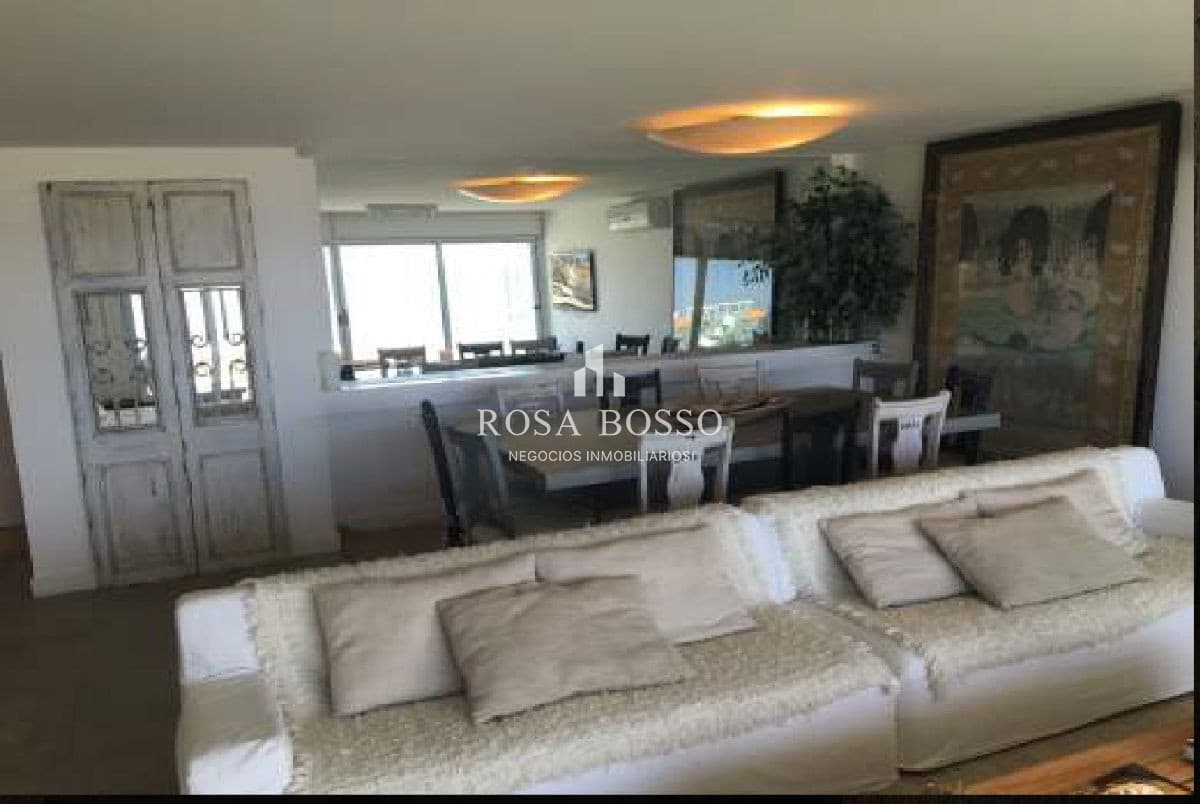 Apartamento en La Barra, 3 dormitorios *