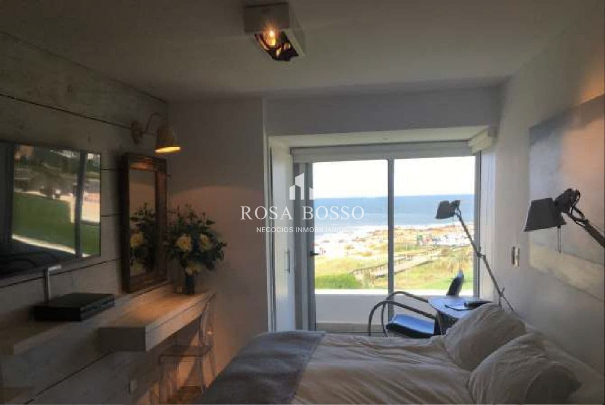 Apartamento en La Barra, 3 dormitorios *