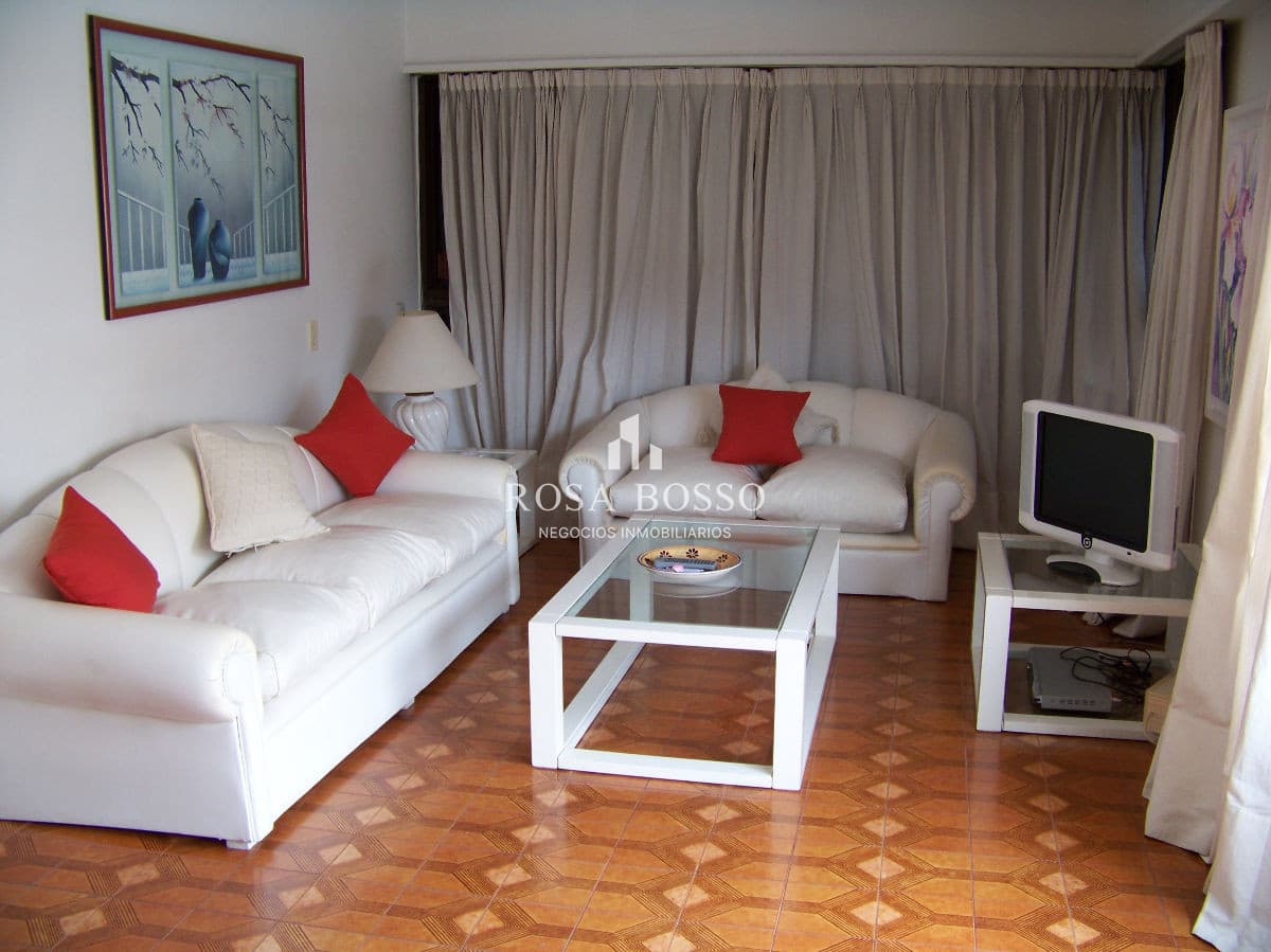 Apartamento en Peninsula, 3 dormitorios *