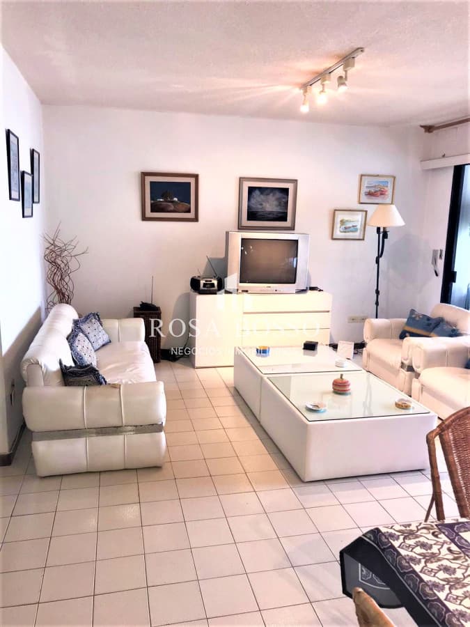 Apartamento en península.