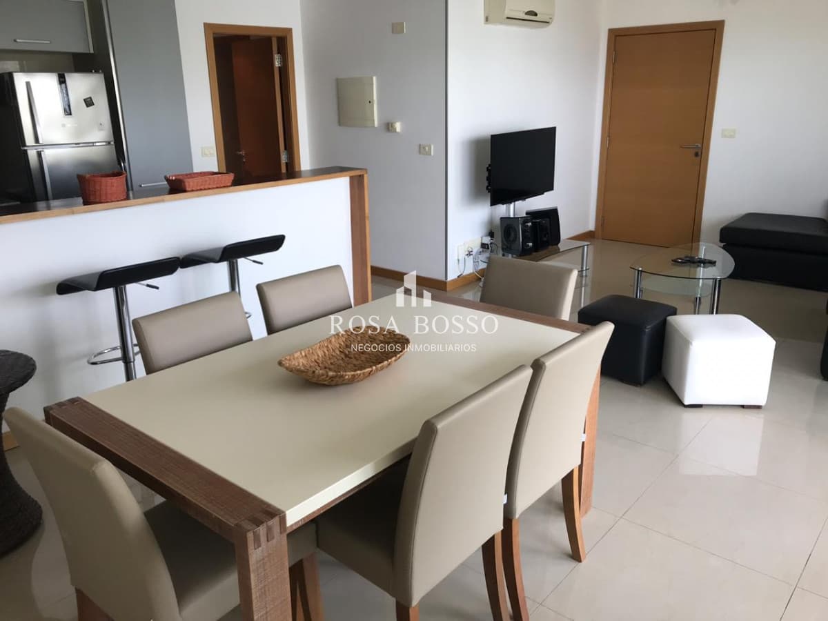 Apartamento frente a playa brava