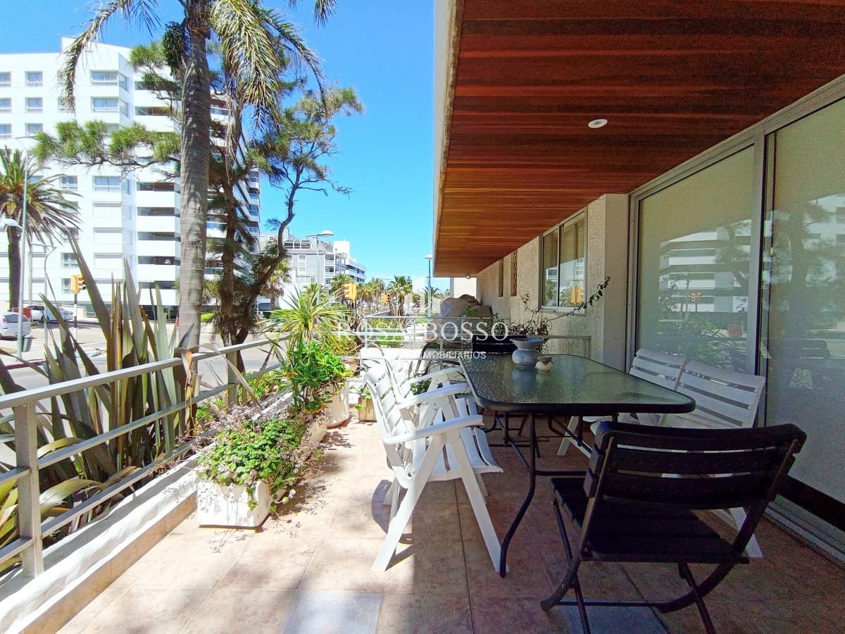 VENTA, Apartamento, 2 dormitorios, Península, Punta del Este, Uruguay