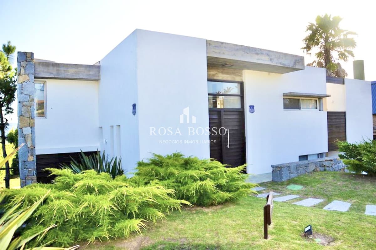 Casa, Venta, 5 dormitorios, Punta Piedras.