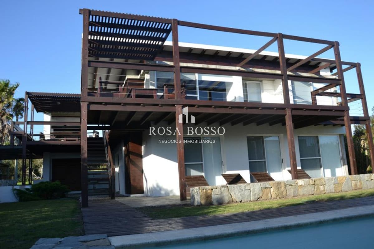 Casa, Venta, 5 dormitorios, Punta Piedras.