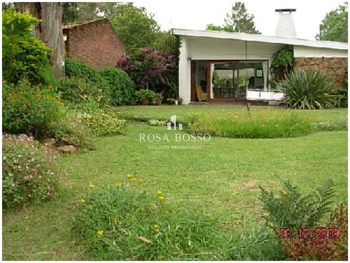 Casa en Pinares - Punta del Este.