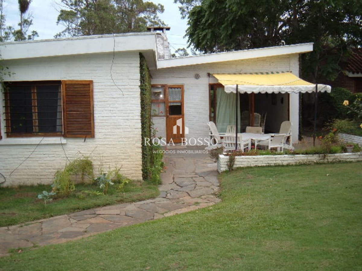 Casa en Pinares - Punta del Este.