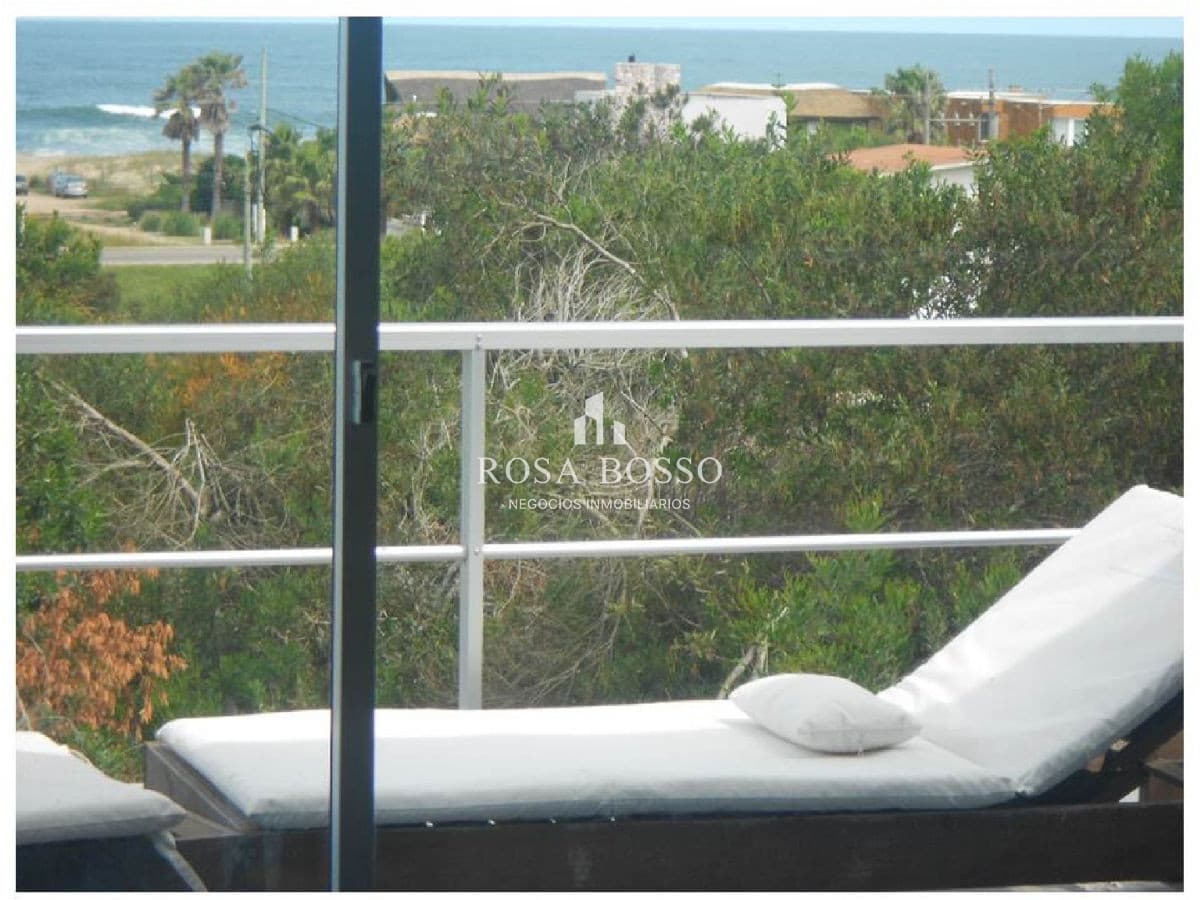 Casa Venta 3 dormitorios Altos de Punta Piedra con vista al mar