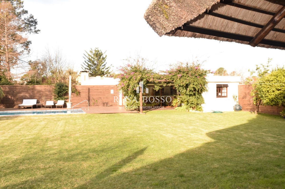 Casa en Pinares, 4 dormitorios *