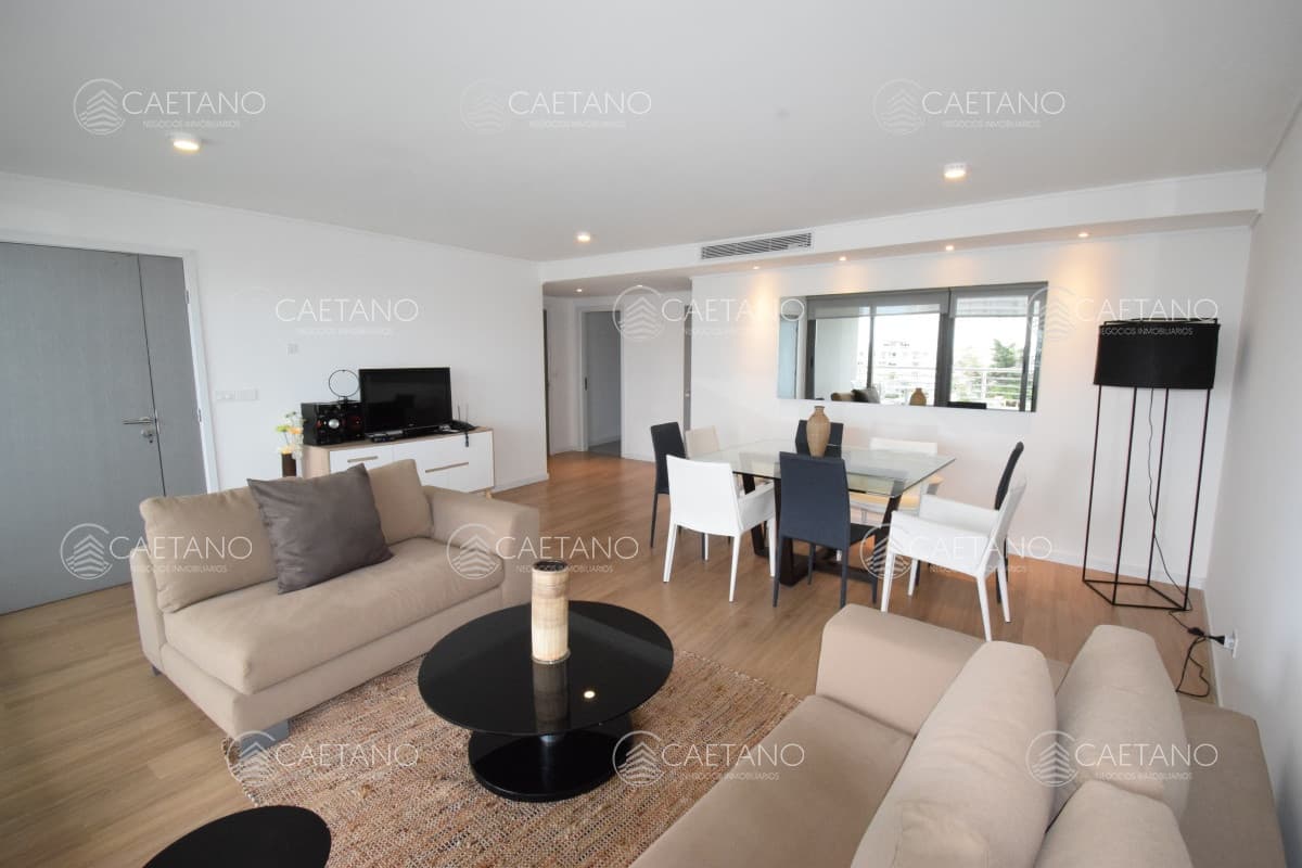 Apartamento en Punta del Este, Mansa