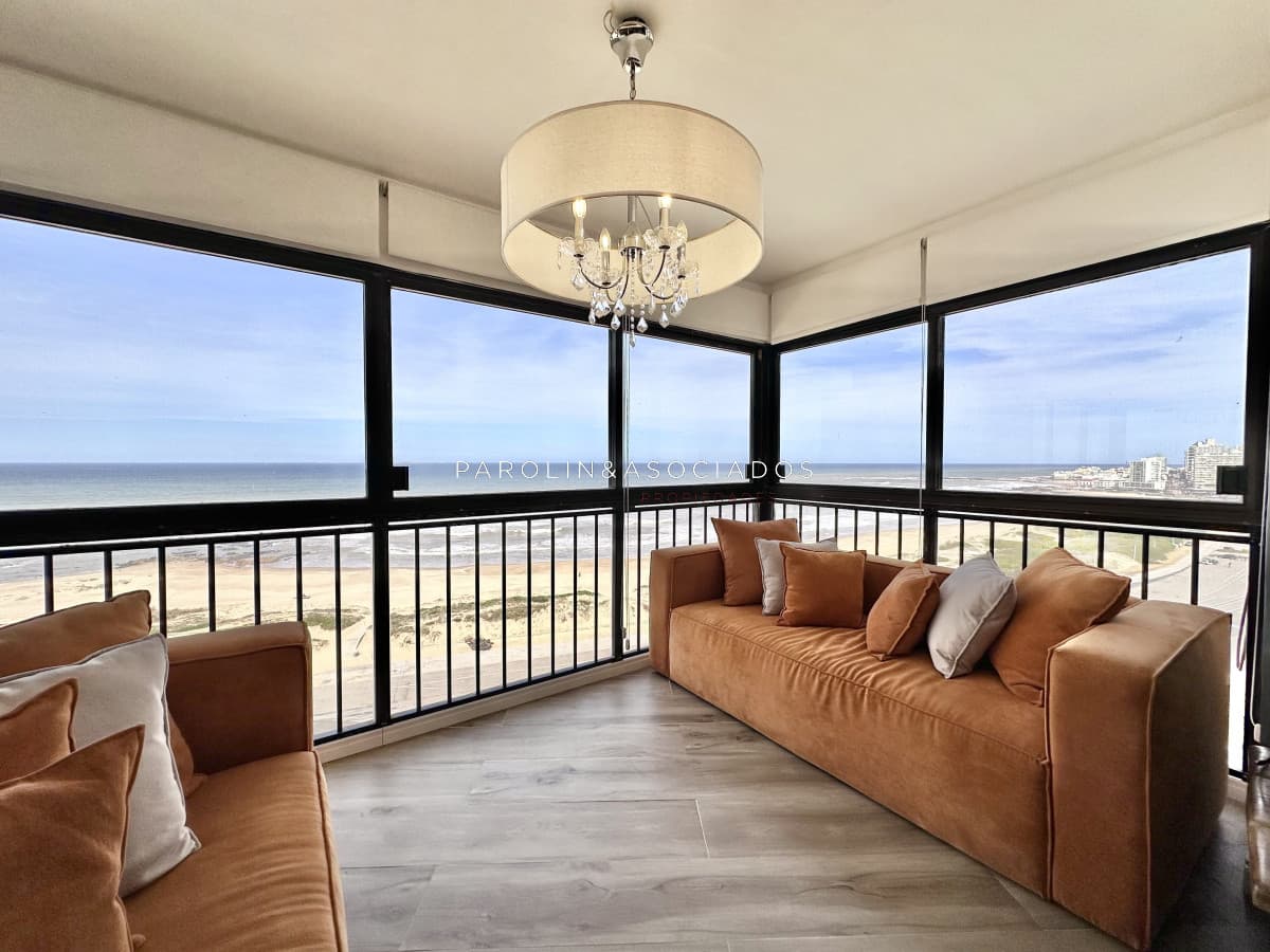 Apartamento en Brava, 2 dormitorios *