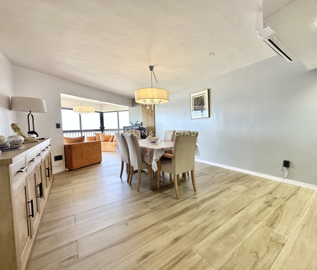 Apartamento en Brava, 2 dormitorios *