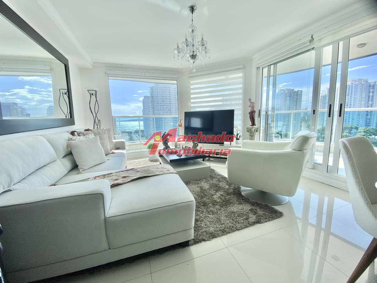 Apartamento en Mansa, 3 dormitorios *