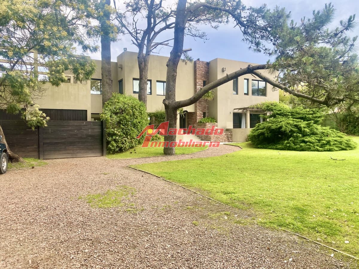 Alquiler de casa de 5 dormitorios en Punta del Este