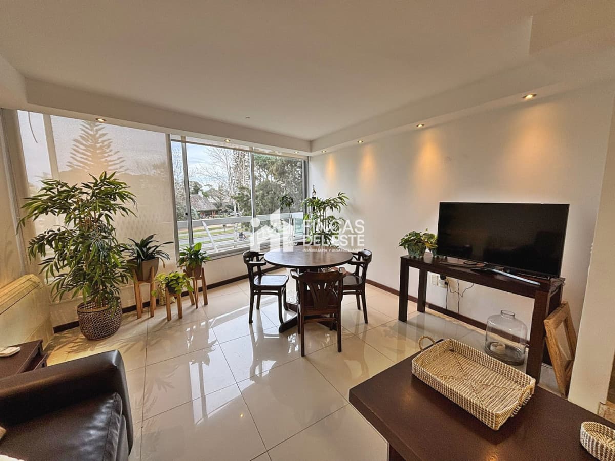 Apartamento a pasos del punta shopping